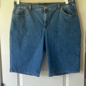 Denim & Co ladies jean short size 1X